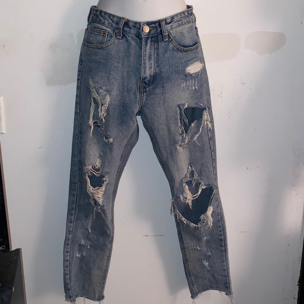 Ripped Mom-jeans